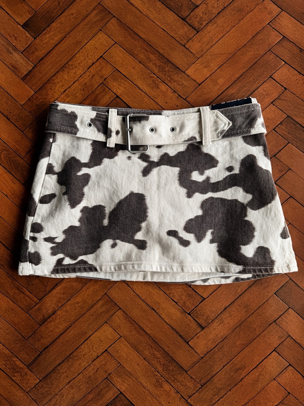 Sz 24 Abercrombie & Fitch Mid-Rise Belted Denim Cow Print Mini Skort NWT